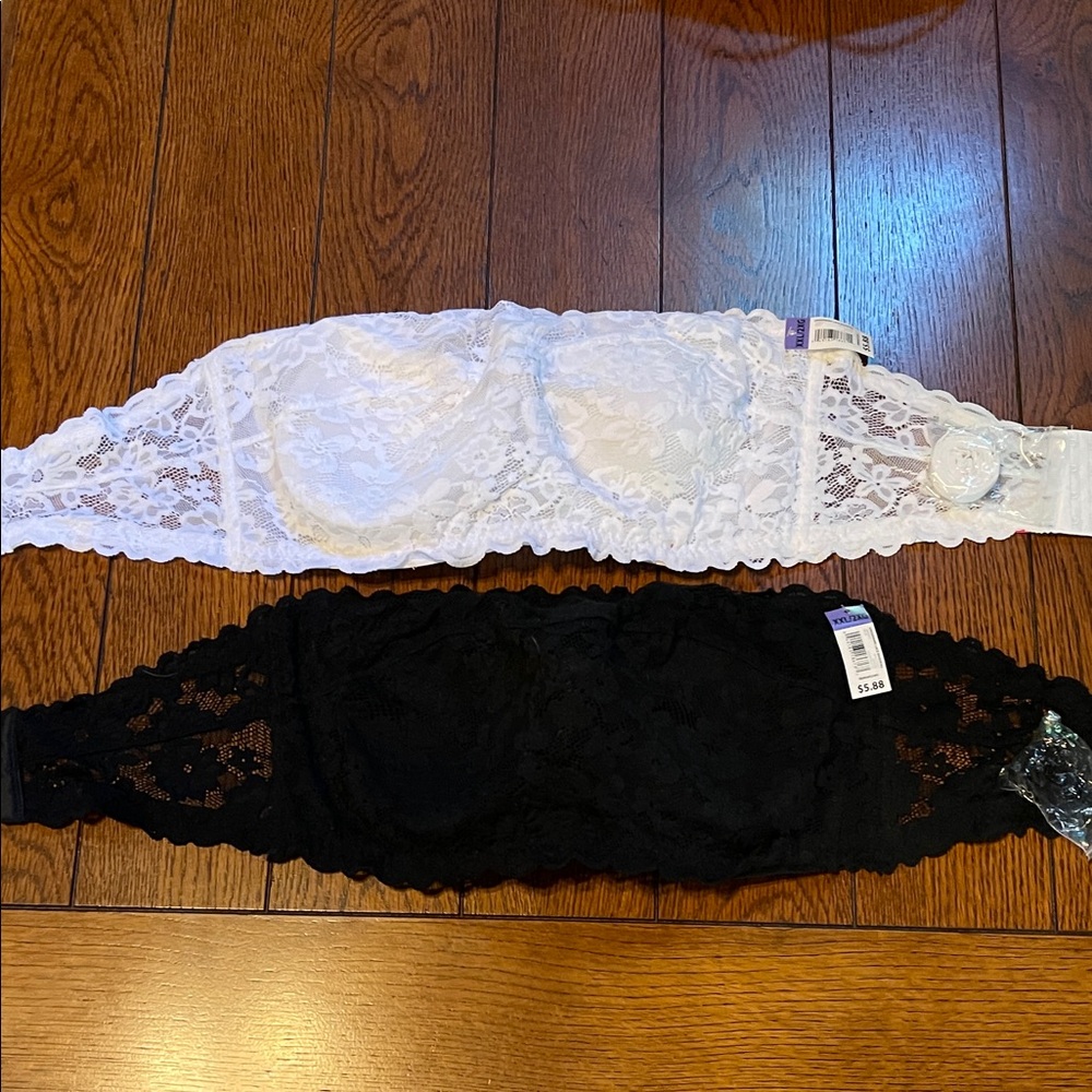 No Boundaries Lace Bandeau Set in White and Black